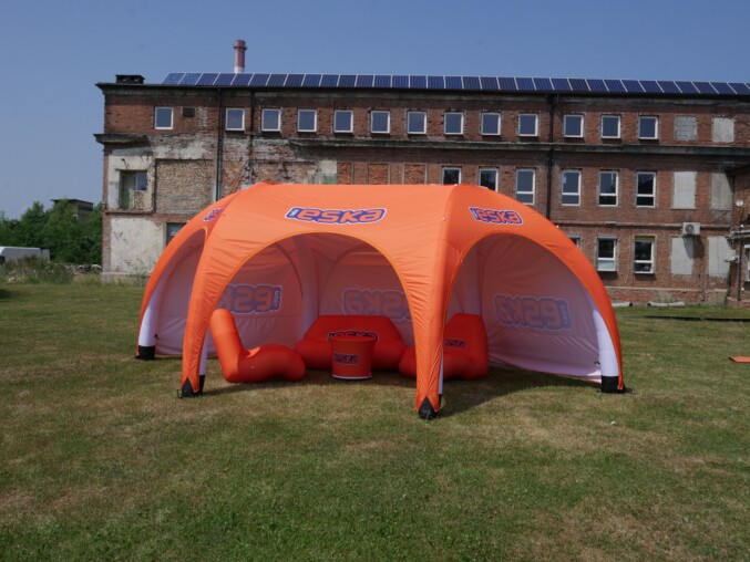 Pneumatisches Zelt aufblasbar B1